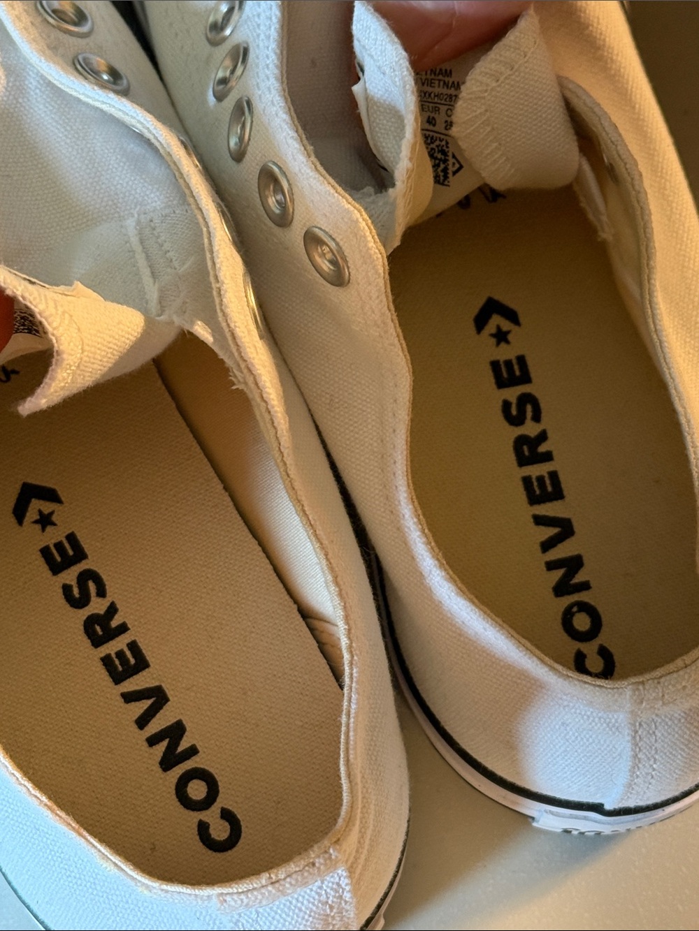 Converse White Low Top Slip-On Sneakers - Picture 9 of 9